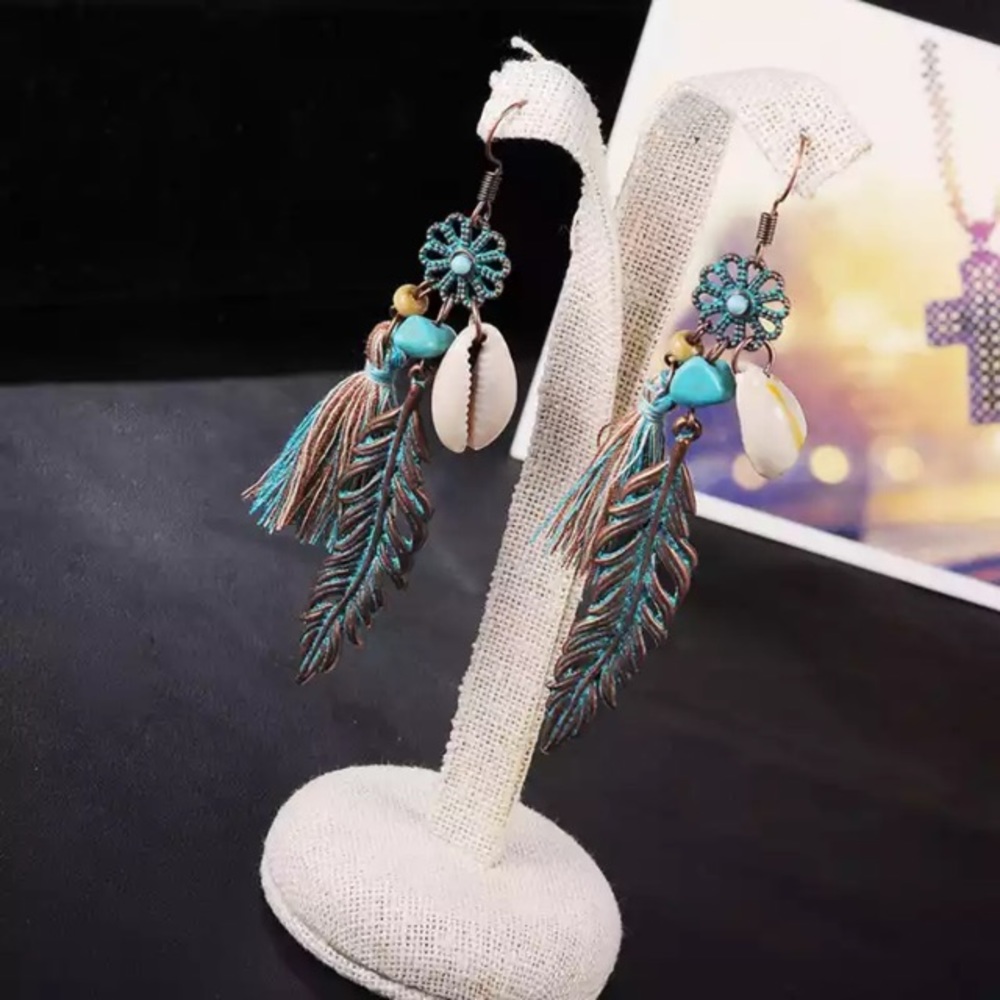Last one! Vintage boho feather earrings - Picture 6 of 8
